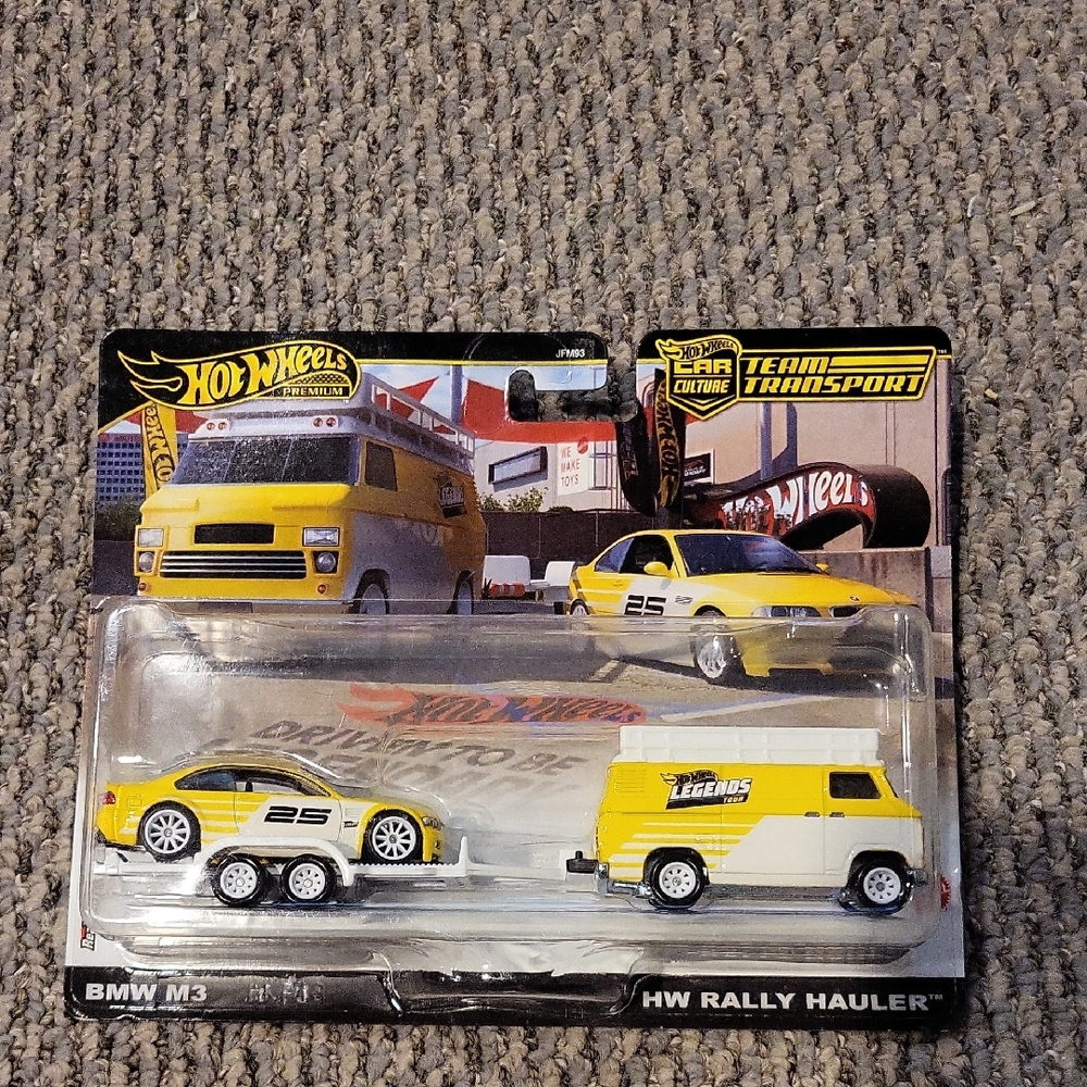 Hot Wheels Team Tansport LEGENDS BMW M3 Rally Transporter Set